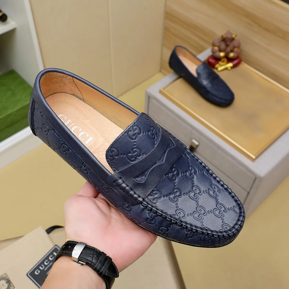 Men's shoes 💰360💰💰GUCCI Gucci official website synchronizes the latest model 🛃The upper is made of imported cowhide, 🐷leather lining, rubber outsole, 🎩🎩top handcrafted with fine stitch and thread workmanship🔍definitely satisfy those perfectionist men who pursue high luxury quality 👏 3 colors available! Code number 38-45 Large quantity in stock